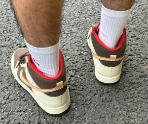 Giay Nike Dunk High SE 'Baroque Brown' FB8892-200