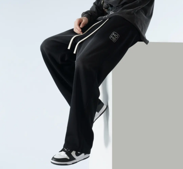 Giay Nike Dunk Mid ‘Panda’ FQ8784-100