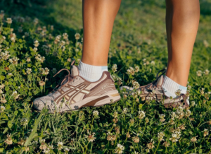 Giay Asics Gel-1090 'Cream Brown' 1203A243-201