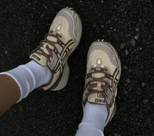 Giay Asics Gel-1090 'Cream Brown' 1203A243-201