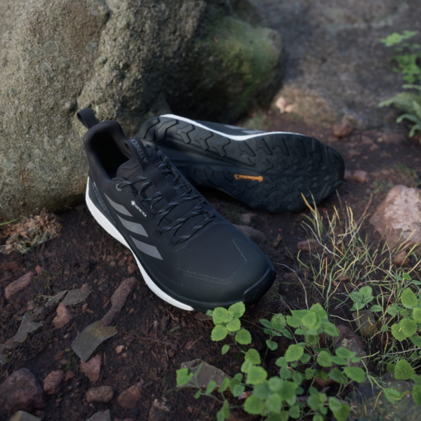Giay Adidas Terrex GORE-TEX 'Black White' IG3201