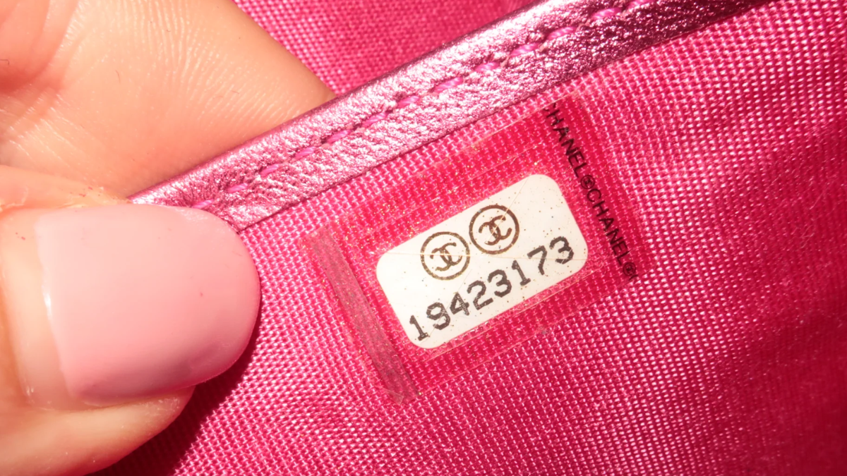 Hinh anh 4: Tui xach Chanel: Moi dieu ban can biet ve date stamp