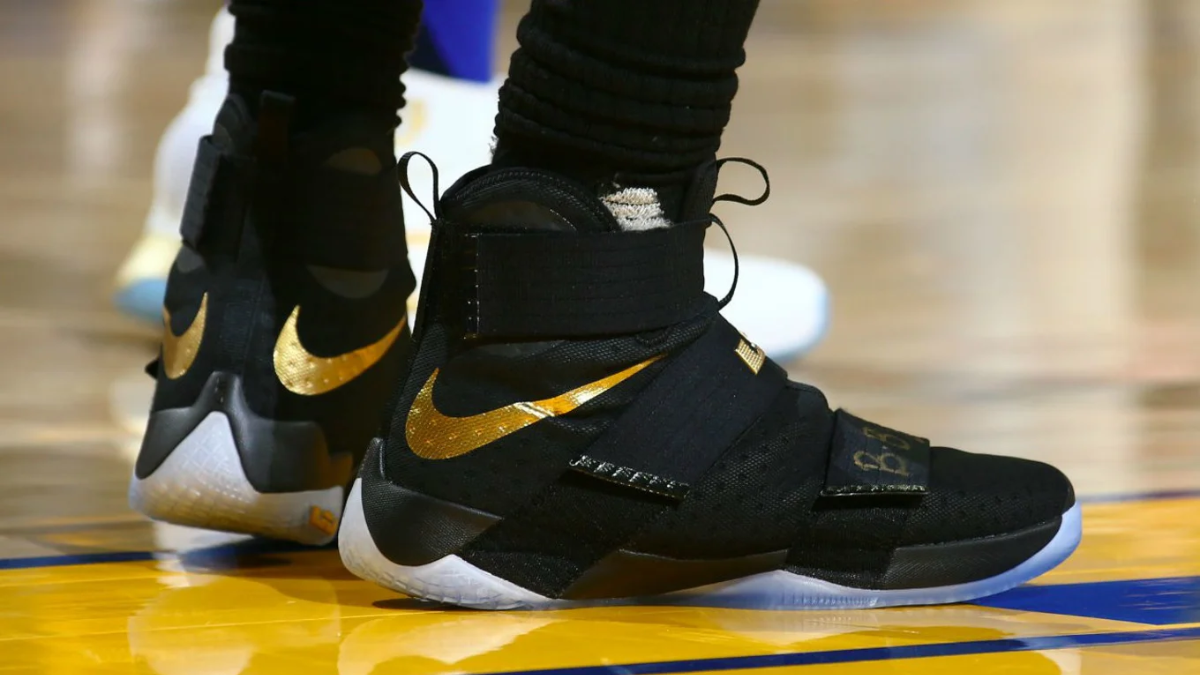 Hinh anh 6: Nhung doi sneaker tuyet nhat tai NBA Final tu nam 1987 (Phan 2)