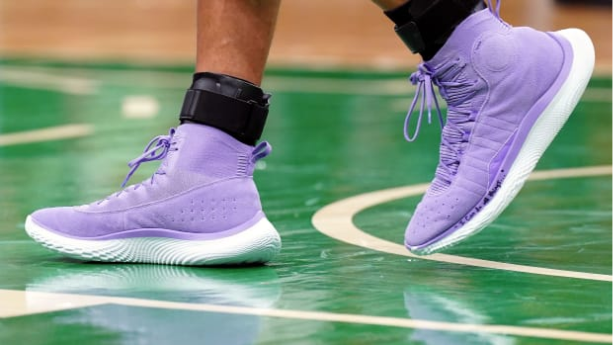 Hinh anh 12: Nhung doi sneaker tuyet nhat tai NBA Final tu nam 1987 (Phan 2)