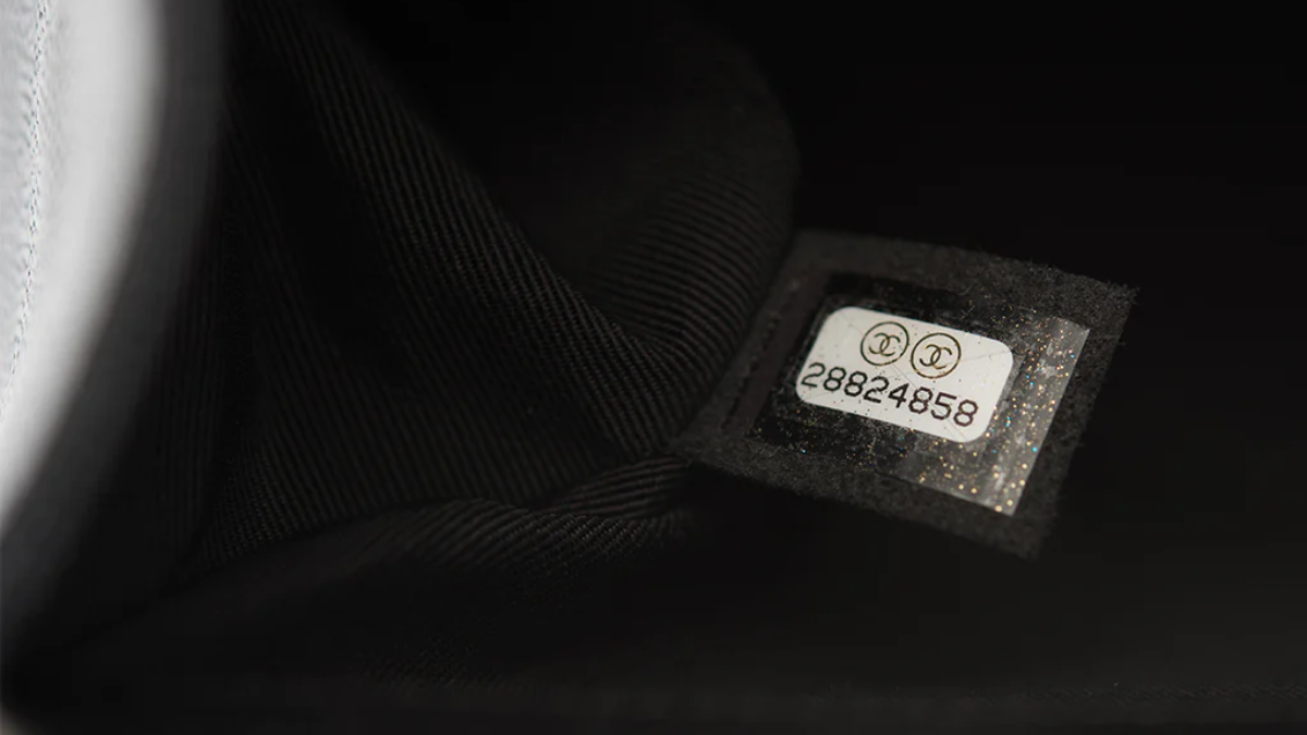 Hinh anh 5: Tui xach Chanel: Moi dieu ban can biet ve date stamp