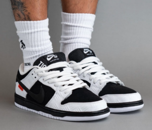 Giay Nike TIGHTBOOTH x Dunk Low SB FD2629-100