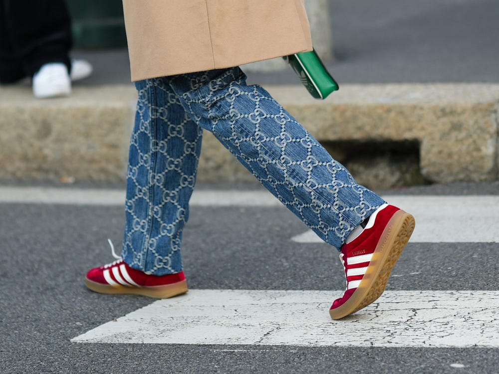 Hinh anh 2: Top 3 dong giay dem lai thanh cong cho adidas trong 2023