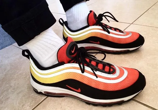 Top những phối màu Air Max 97 đẹp nhất trong năm 2023 Hinh anh 1: Top nhung phoi mau Air Max 97 dep nhat trong nam 2023