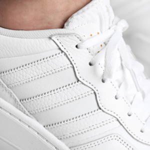 Giay Adidas Courtic 'Cloud White' GY3589