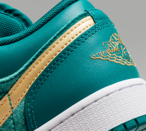 Giay Nike Air Jordan 1 Low GS 'Velvet Geode Teal' FB9896-300