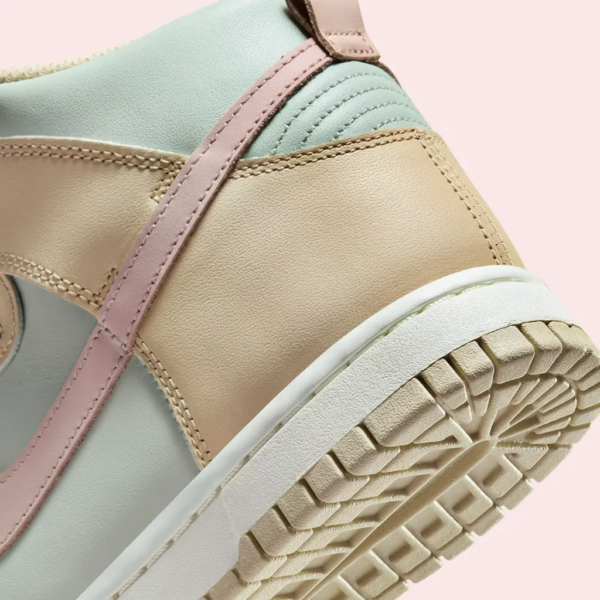 Giay Nike Dunk High 'Sanddrift' DD1869-113