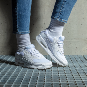 Giay Nike Air Max 90 'Triple White' DH8010-100