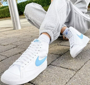 Giay Nike Blazer Mid ’77 'University Blue' DQ4124‑101