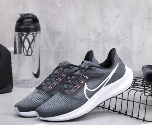 Giay Nike Air Zoom Pegasus 39 'Black White' DH4071-010