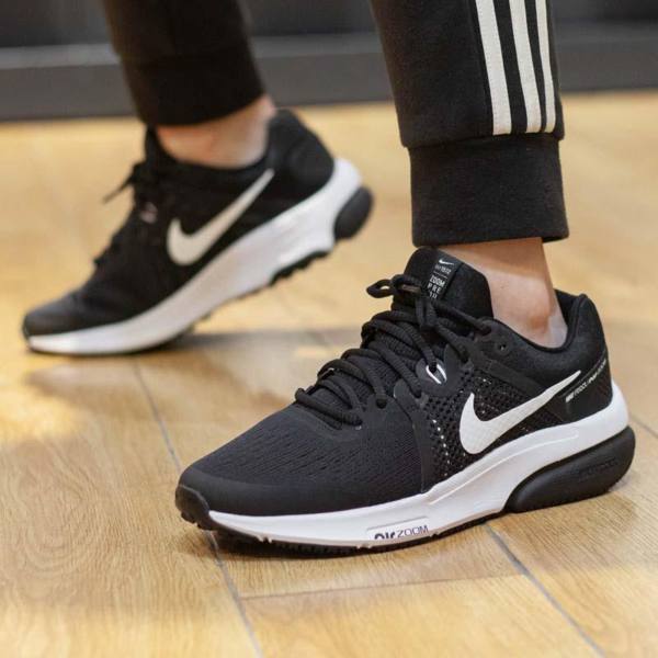 Giay Nike Zoom Prevail 'Black White' DA1102-001