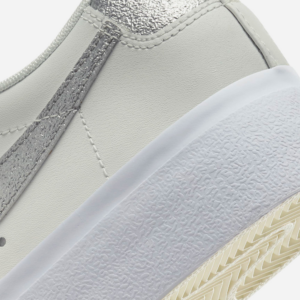 Giay Nike Blazer Low Platform Essentials 'White' DQ7571-101