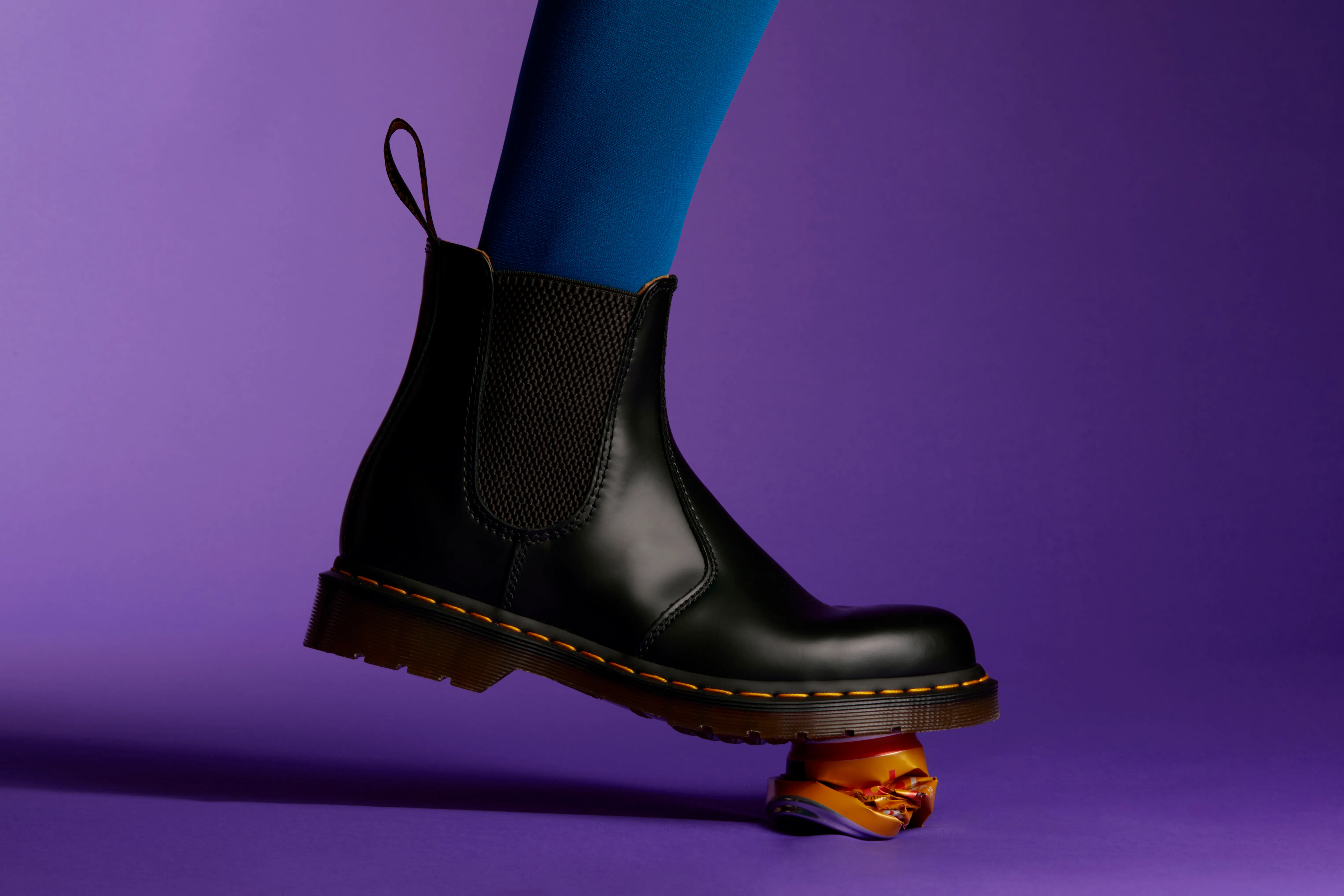 Dr. Martens 2976 -  Dòng Chelsea Boots biểu tượng của Dr.Martens Hinh anh 2: Dr. Martens 2976 -  Dong Chelsea Boots bieu tuong cua Dr.Martens