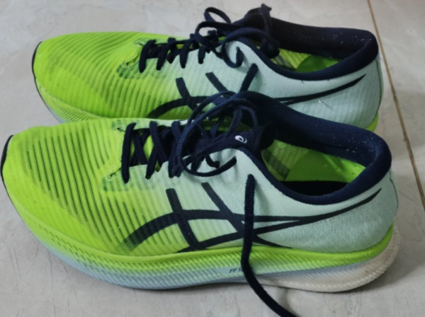 Giay Asics Metaspeed 'Hazard Green' 1011B215-301