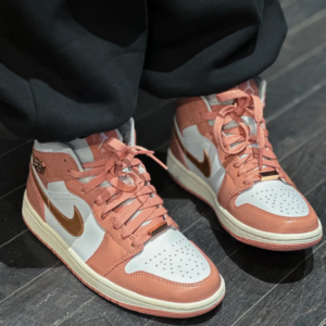 Giay Nike Air Jordan 1 Mid SE 'Red Stardust' FB9892-670