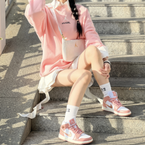 Giay Nike Air Jordan 1 Mid SE 'Red Stardust' FB9892-670