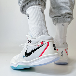 Giay Nike Air Zoom GT Hustle 2 'Year Of The Dragon' FZ5057-101