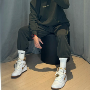 Giay Nike Jordan 1 Retro High OG 'Metallic Gold' FD2596-107