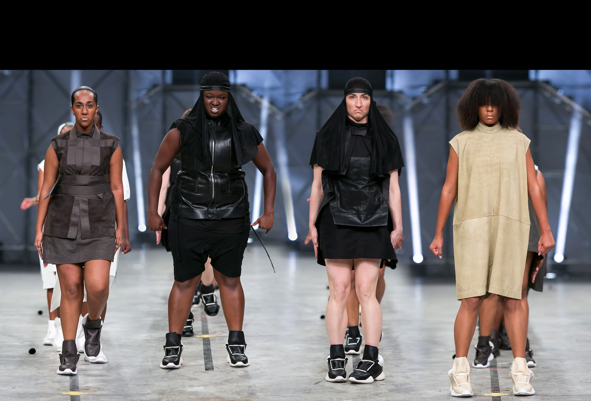 Lý tưởng của Rick Owens trong thế giới thời trang hiện đại Hinh anh 3: Ly tuong cua Rick Owens trong the gioi thoi trang hien dai