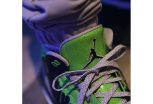 Giay Nike Air Jordan 3 "Doernbecher" FZ3030-919