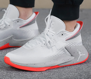 Giay Nike Air Jordan Fly Lockdown 'White Orange' AO1550-103