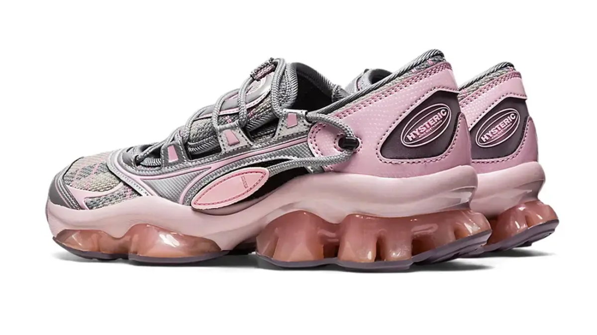 Điểm lại các xu hướng giày thể thao độc đáo nhất năm 2023 Hinh anh 2: Diem lai cac xu huong giay the thao doc dao nhat nam 2023