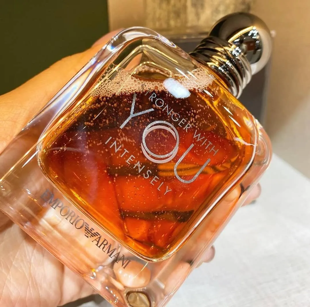 Top 8 chai nước hoa Giorgio Armani ấn tượng nhất 2023 Hinh anh 2: Top 8 chai nuoc hoa Giorgio Armani an tuong nhat 2023