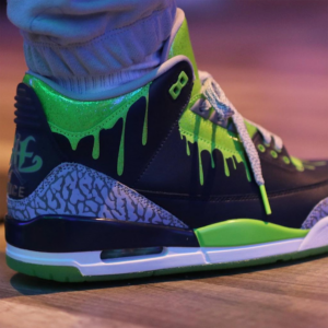 Giay Nike Air Jordan 3 "Doernbecher" FZ3030-919