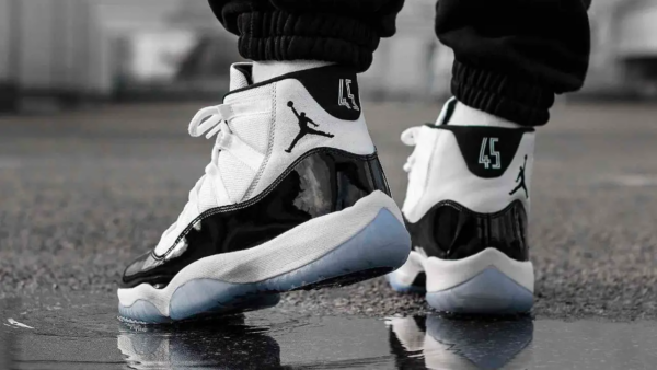 Giay Air Jordan 11 Retro 'Defining Moment Gratitude' 378038-170