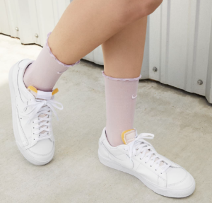 Giay Nike Blazer Low '77 'Triple White' DC4769-101