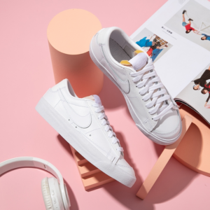Giay Nike Blazer Low '77 'Triple White' DC4769-101