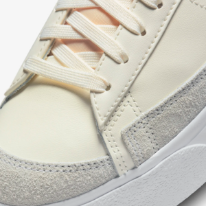 Giay Nike Blazer Low Platform 'Sail' DJ0292-108