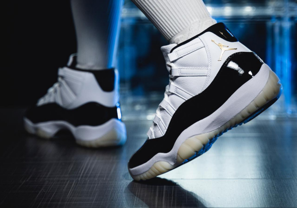 Giay Air Jordan 11 Retro 'Defining Moment Gratitude' 378038-170