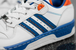 Giay Adidas Rivalry x Swarovski Low 'White Blue' FX7469