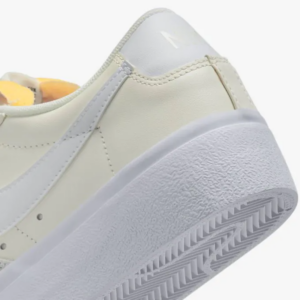 Giay Nike Blazer Low Platform 'Sail' DJ0292-108