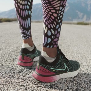 Giay Nike React Infinity Run Flyknit 3 'Black Pink' DD3024-003