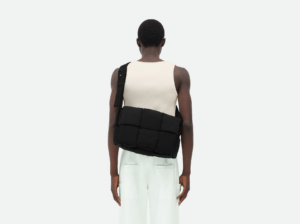 Tui Bottega Veneta Pillow Cassette 'Black' 743623V2ZN18803