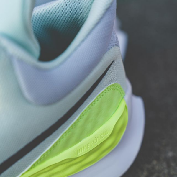 Giay Nike Renew Elevate 3 'Barely Green' DD9304-300