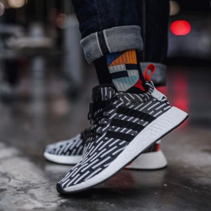 Giay Adidas NMD R2 'Black White' BB2951