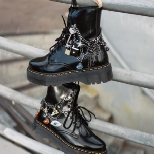 Giay Dr.Martens 8 Holes Boots 'Black' 31396001