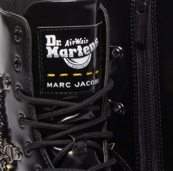 Giay Dr.Martens 8 Holes Boots 'Black' 31396001