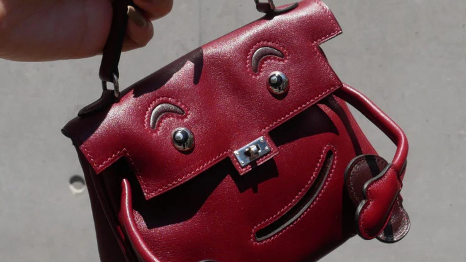 Kelly Doll: Đi sâu vào khám phá chiếc túi độc đáo của Hermès Hinh anh 3: Kelly Doll: Di sau vao kham pha chiec tui doc dao cua Hermes