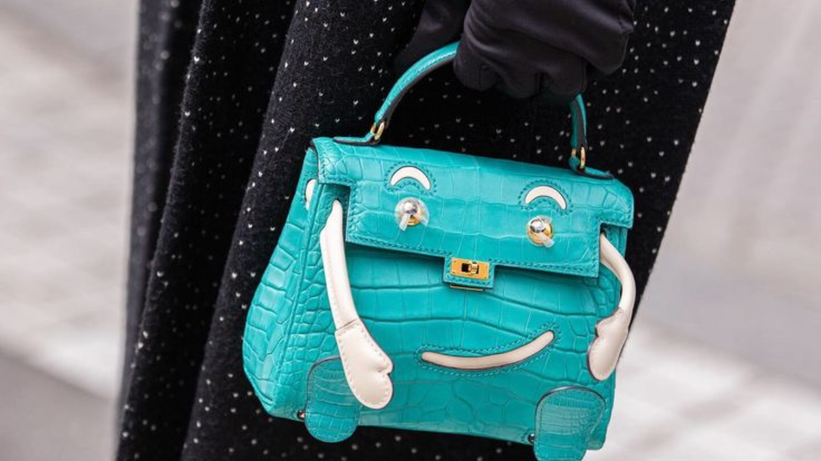 Kelly Doll: Đi sâu vào khám phá chiếc túi độc đáo của Hermès Hinh anh 6: Kelly Doll: Di sau vao kham pha chiec tui doc dao cua Hermes