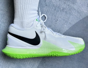 Giay Nike Court Zoom Vapor Cage 4 'White Green' DD1579-105