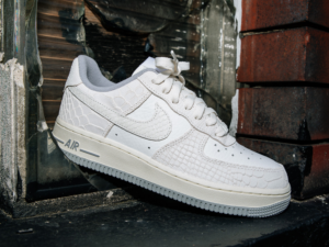 Giay Nike Air Force 1 '07 'White Python' DX2678-100