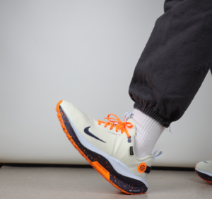 Giay Nike Reactx Infinity RN 4 GTX 'White Orange' FB2204-002